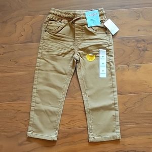 ❄️2/$10❄️Toddler Khakis